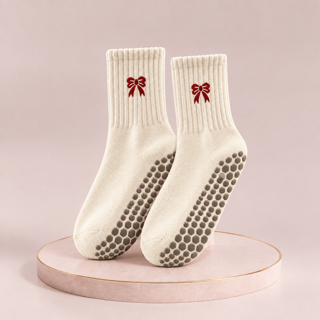 Chaussettes antidérapantes Pilates et yoga GripSocks FitNova – vue d'ensemble